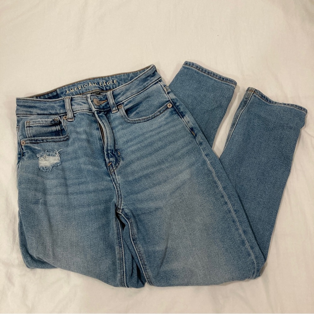 Petite X Short Distressed Mom Jeans